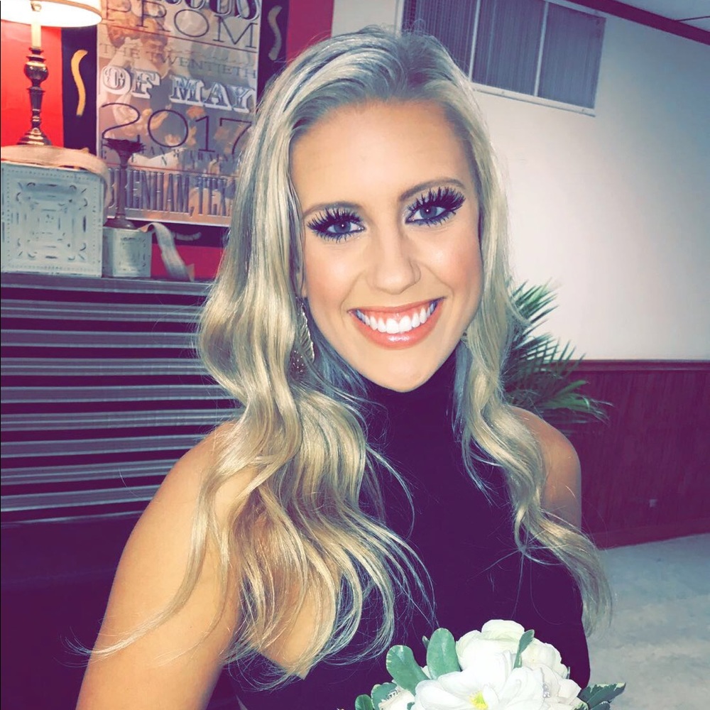 Meet your Posher, Maddie